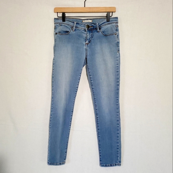 Free People Low-rise, light wash Skinny Jeans, size 26 - Picture 1 of 8